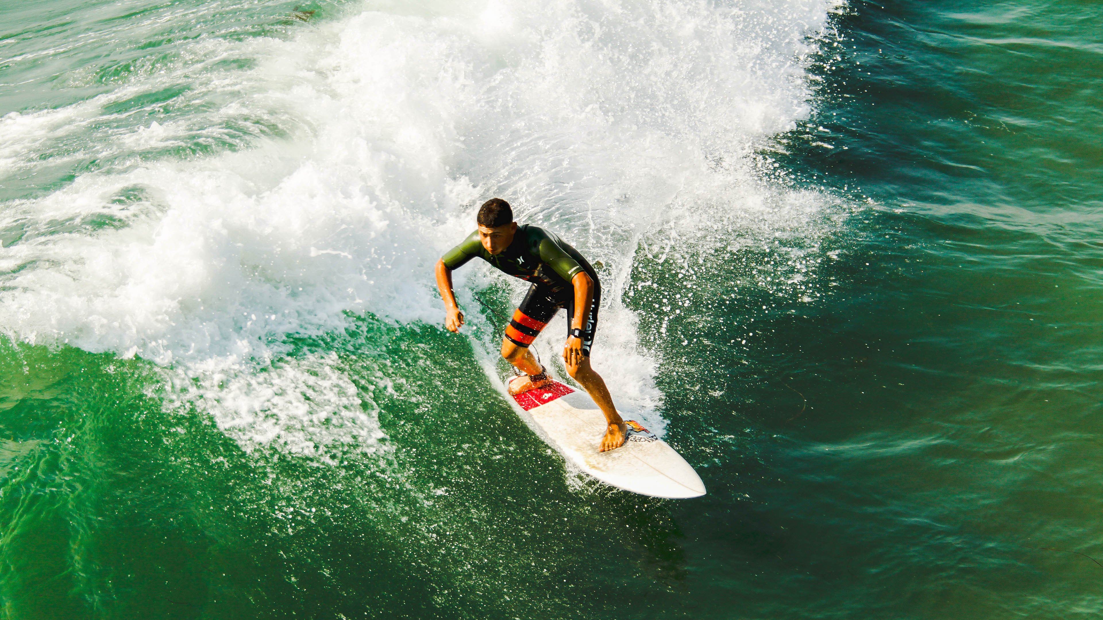 _水中雕塑比赛:科技点缀的艺术运动_,水下雕塑