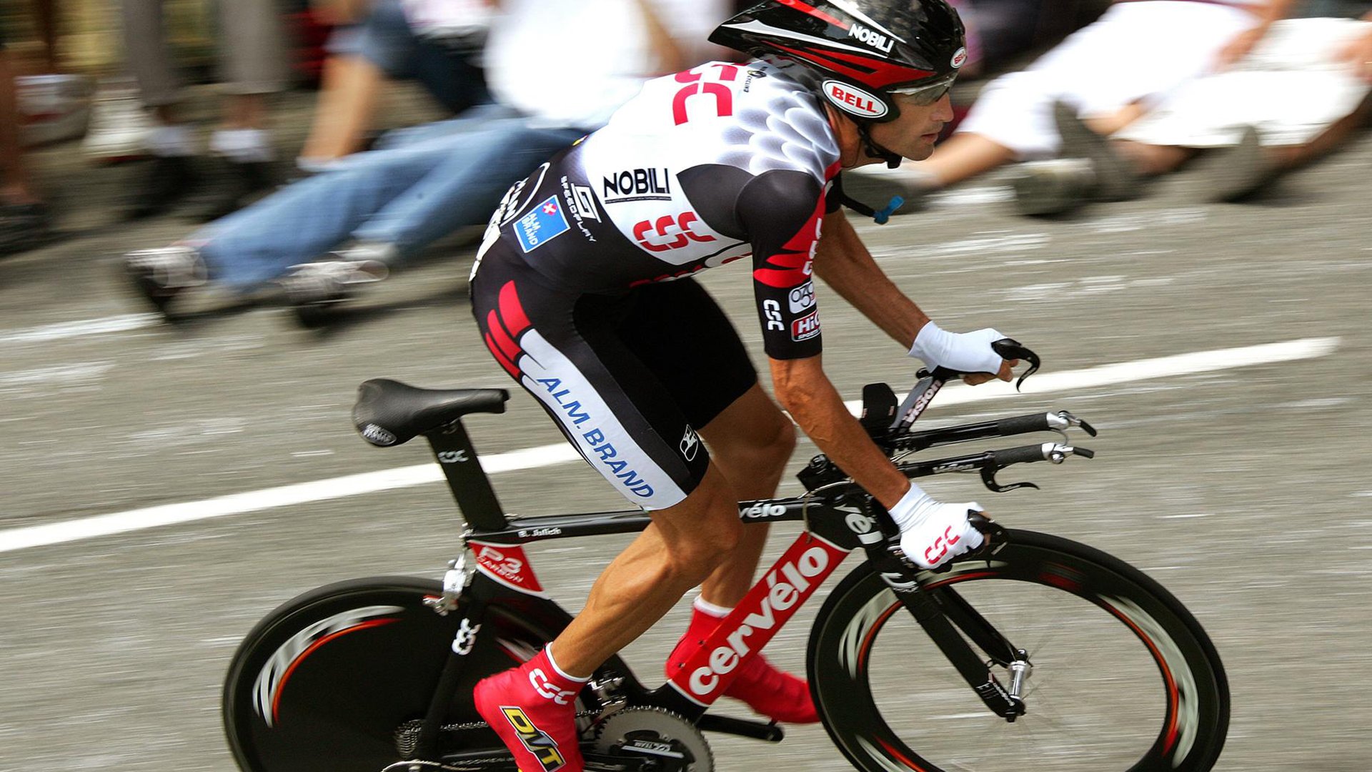 意大利骑手拉里萨·保利斯在2024年巴黎奥运会盛装舞步比赛中获得第七名,展现出色表现。